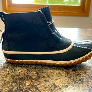 NWT Sorel Boot